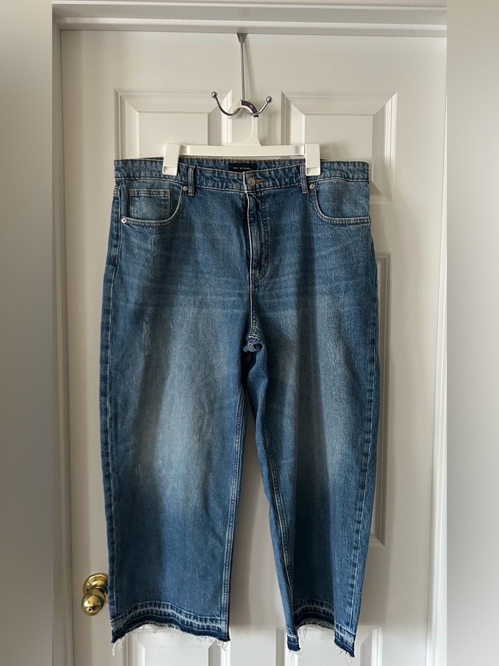 Casual Women's Boyfriend Jeans - Blue Wash